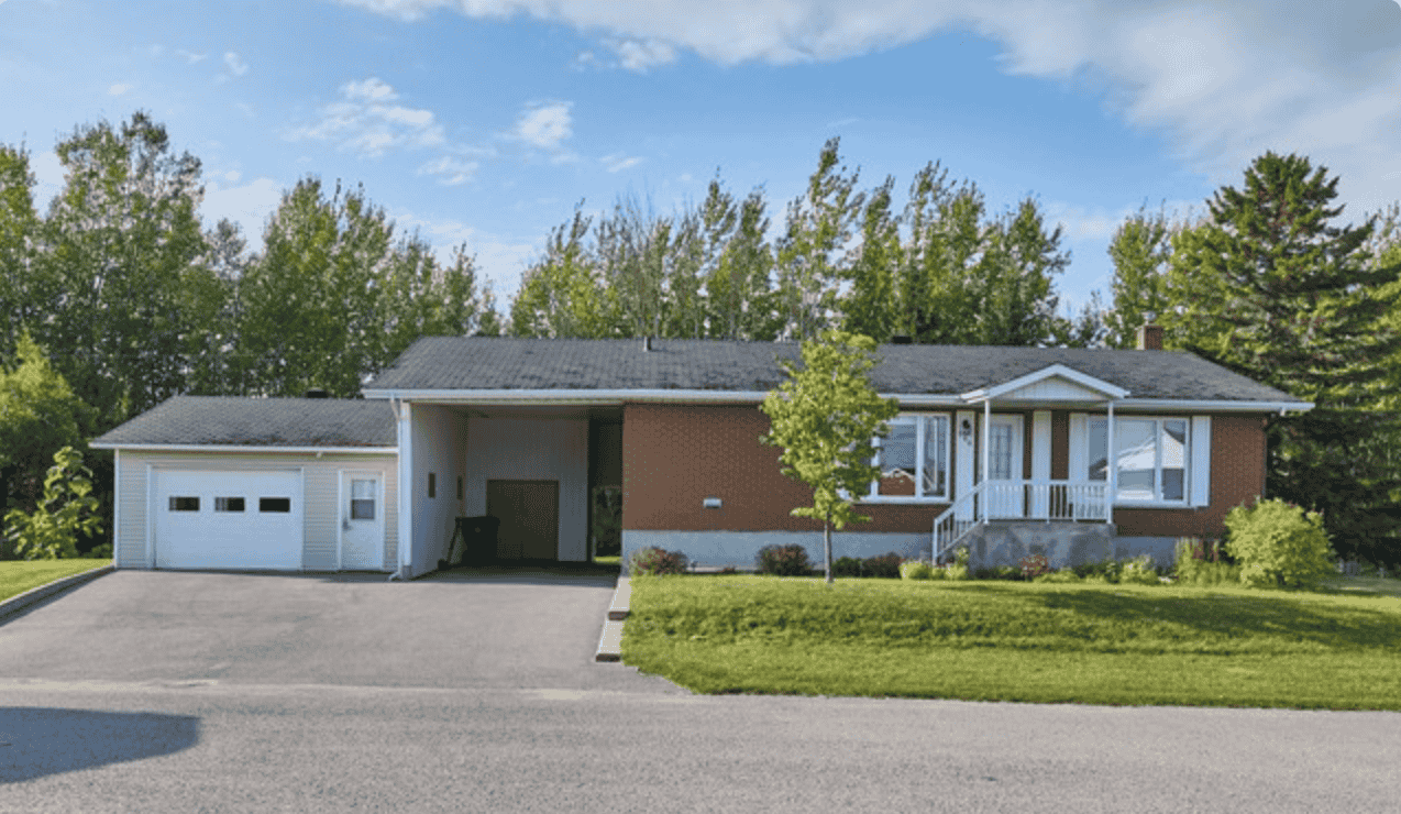 Maison Saint-Célestin - Municipalité À Vendre